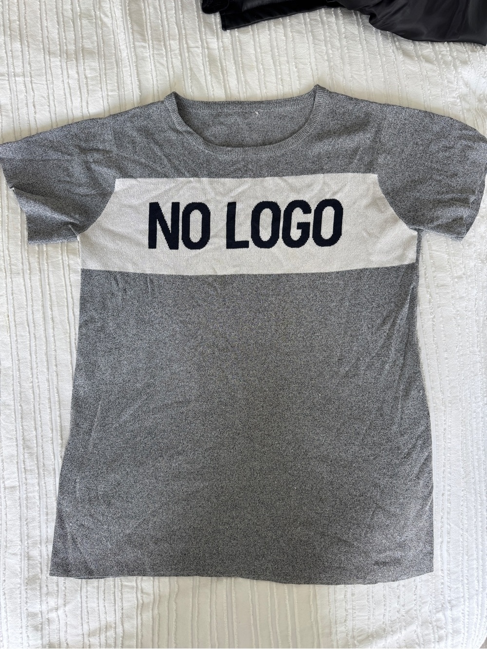 Women’s Pull & Bear Gray & White 'No Logo' Short Sleeve Woven Tee Size S/M